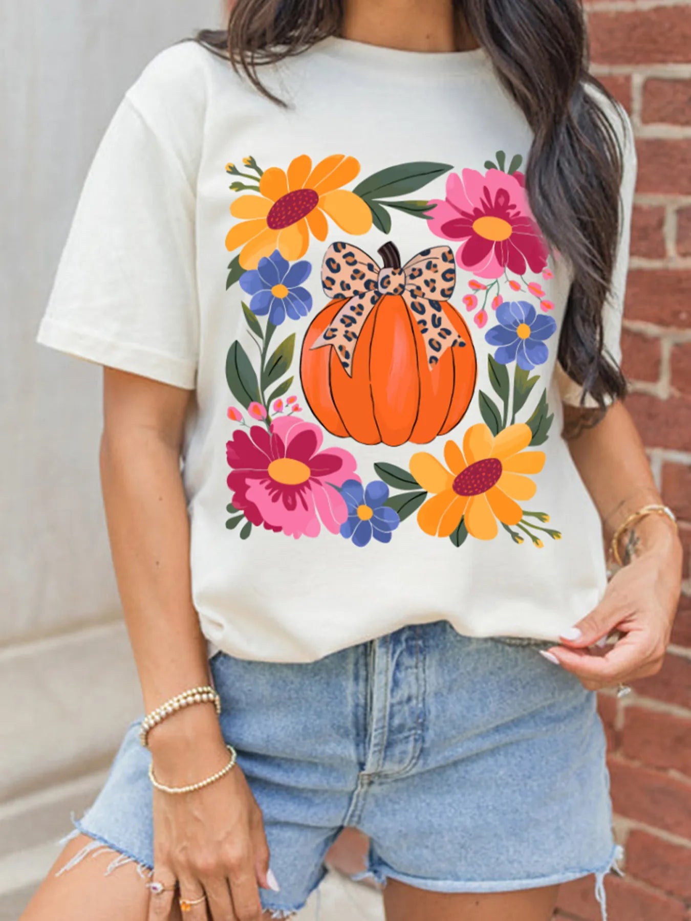 Slightly Stretchy Pumpkin Floral Graphic T-Shirt - Soft Polyester-Cotton Blend, Round Neck