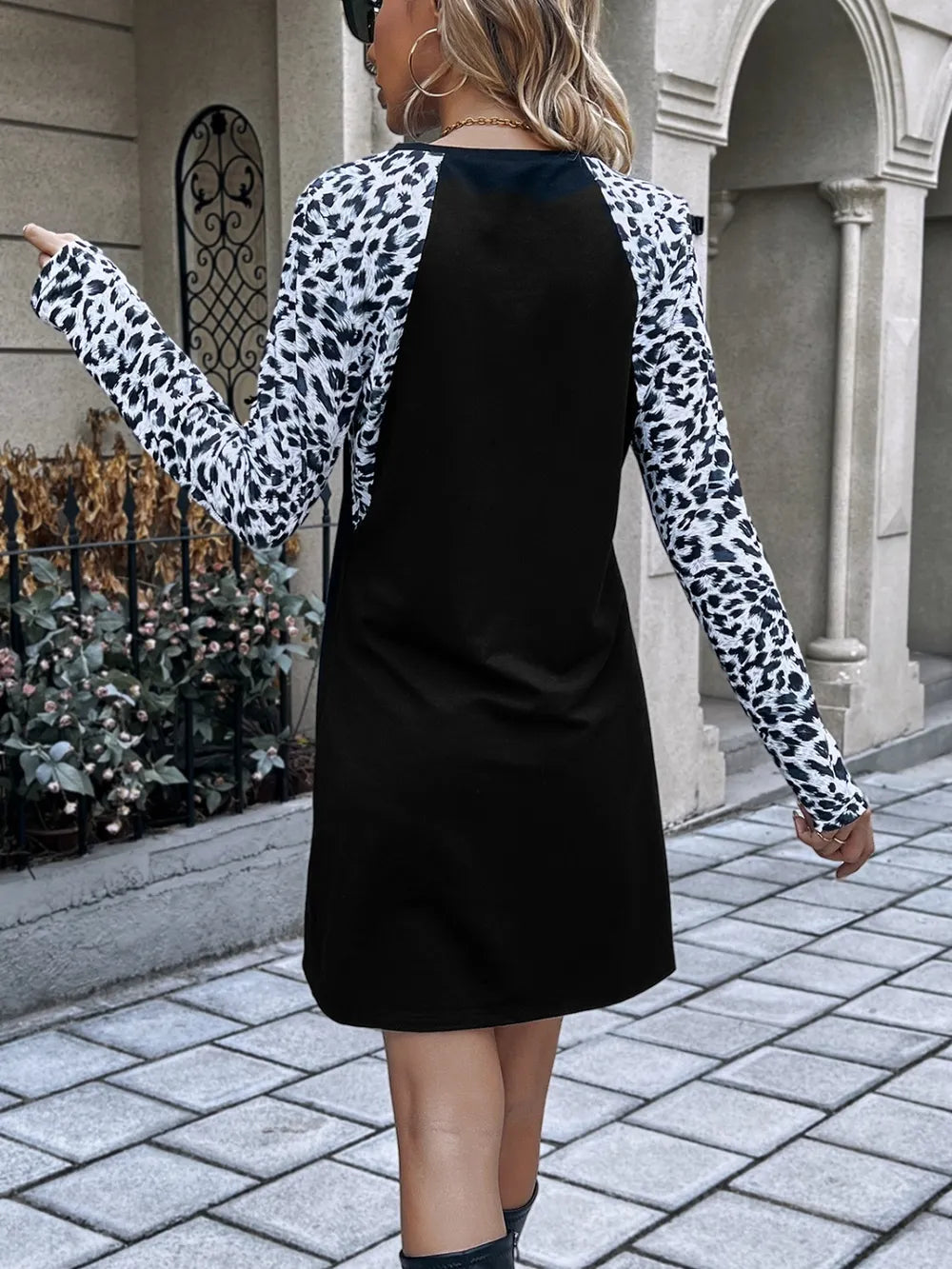 Ivy Lane Leopard Print Long Sleeve Dress with Moderate Stretch and Opaque Fabric