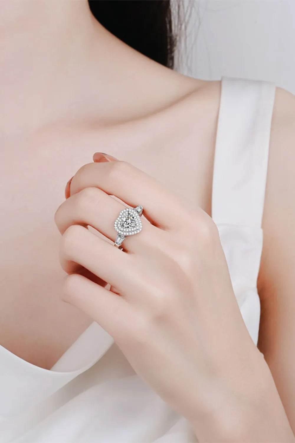 1 Carat Moissanite Heart Ring in 925 Sterling Silver - Elegant Platinum-Plated Jewelry