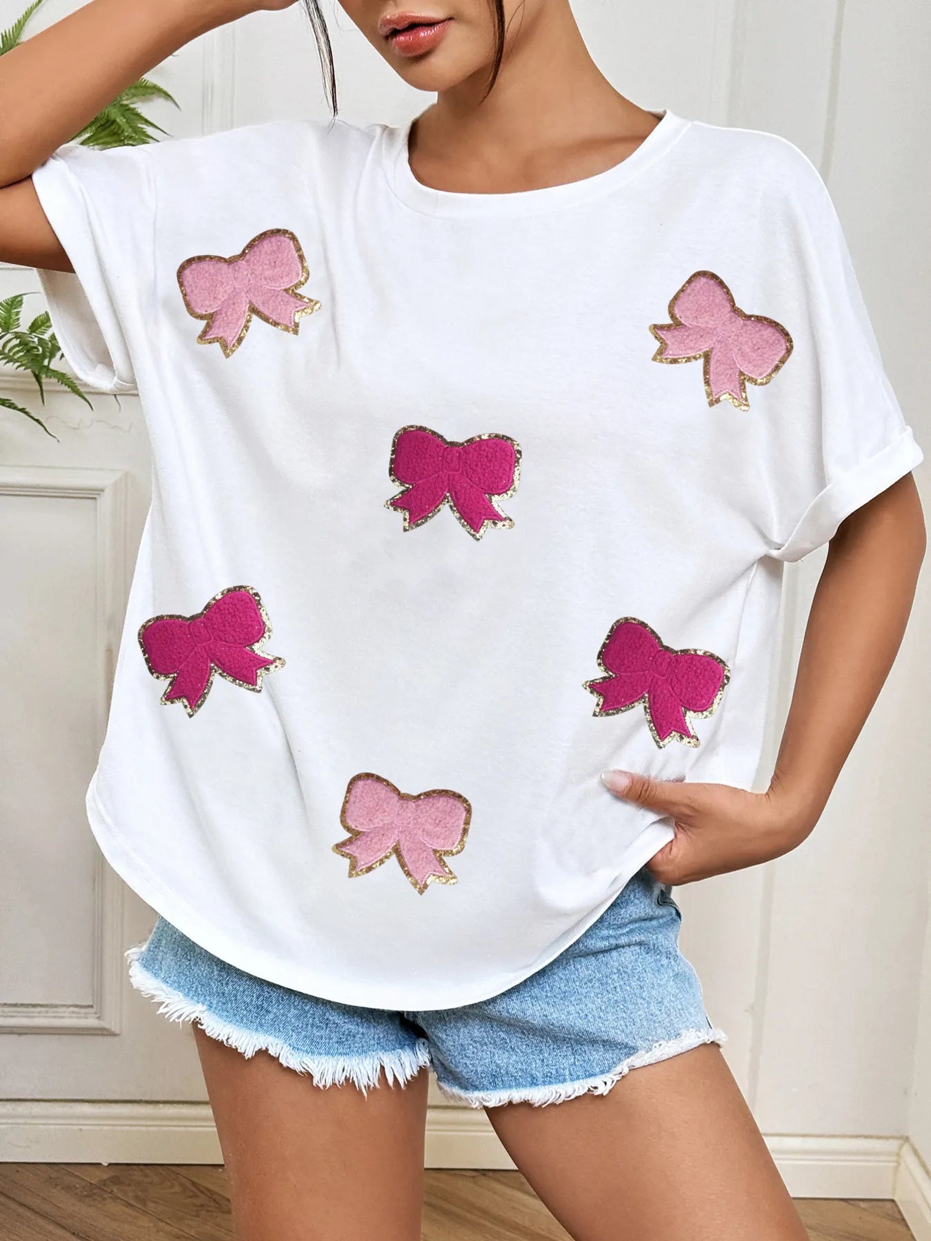 Oversized Bow Applique Casual T-Shirt for Women - Slightly Stretchy Polyester Blend