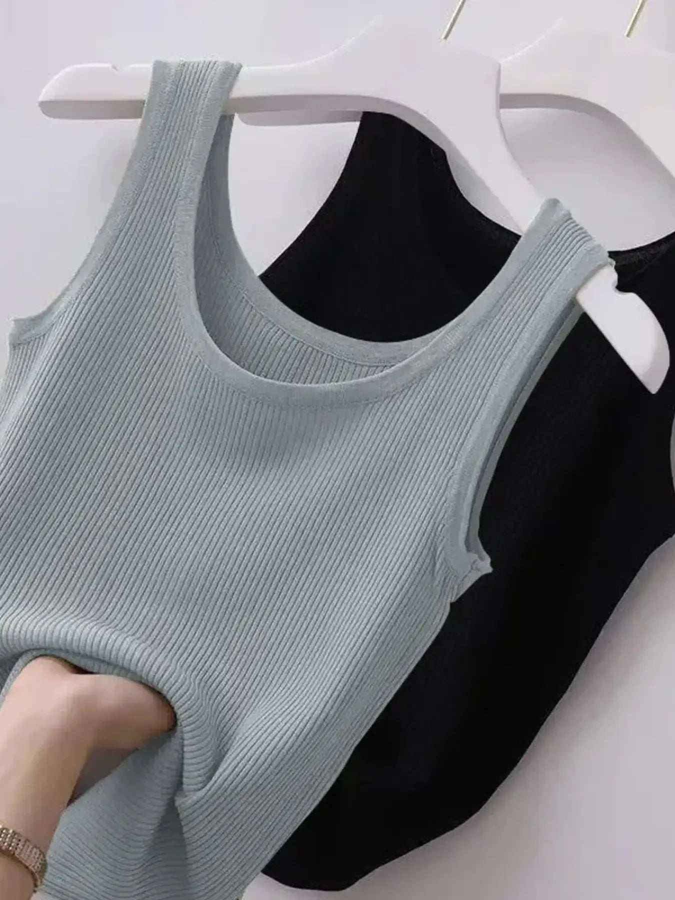 Plus Size Ribbed Knit Scoop Neck Tank Top