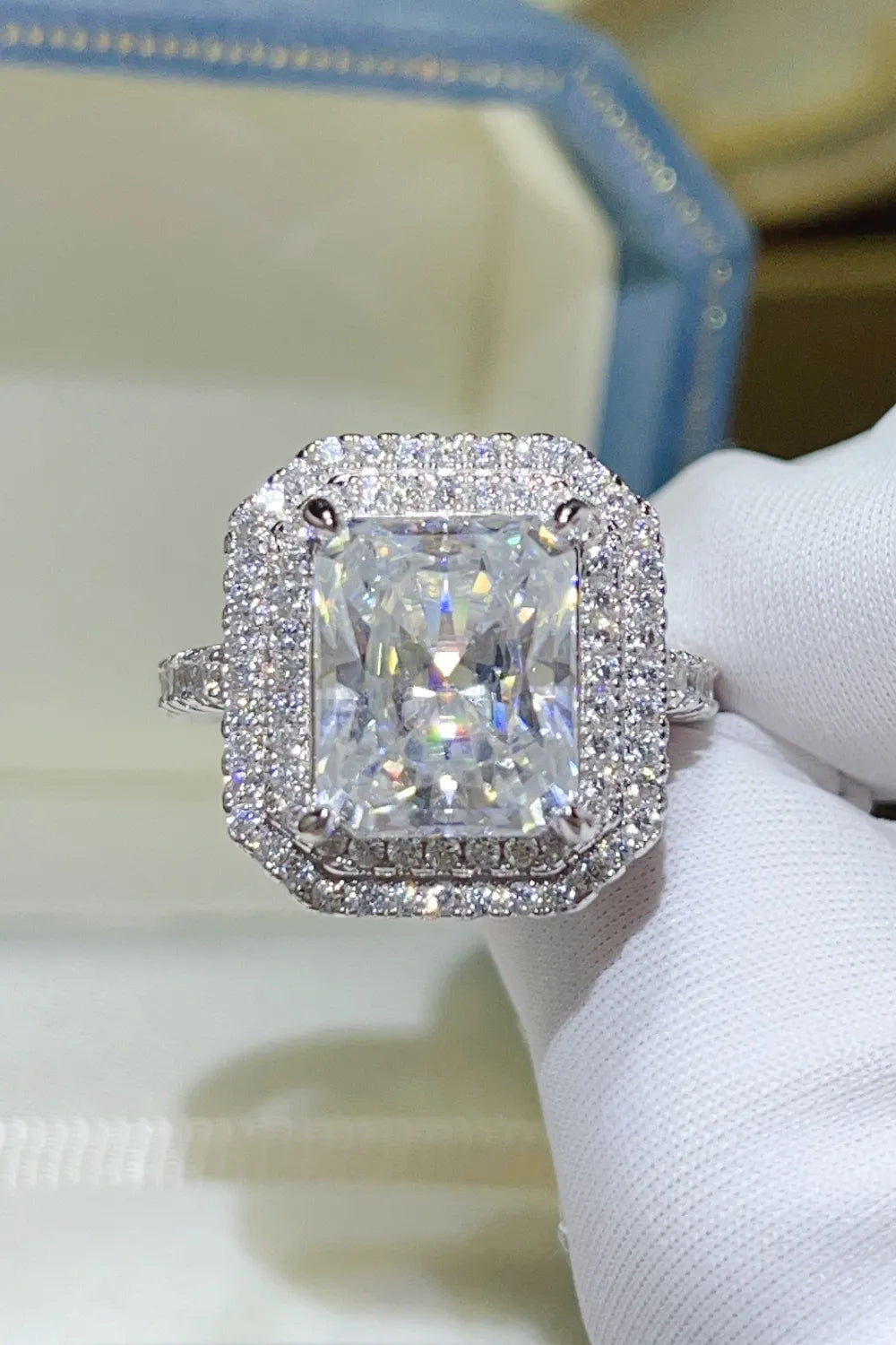 2 Carat Moissanite Ring in Platinum-Plated 925 Sterling Silver with Gift Box & Certificate
