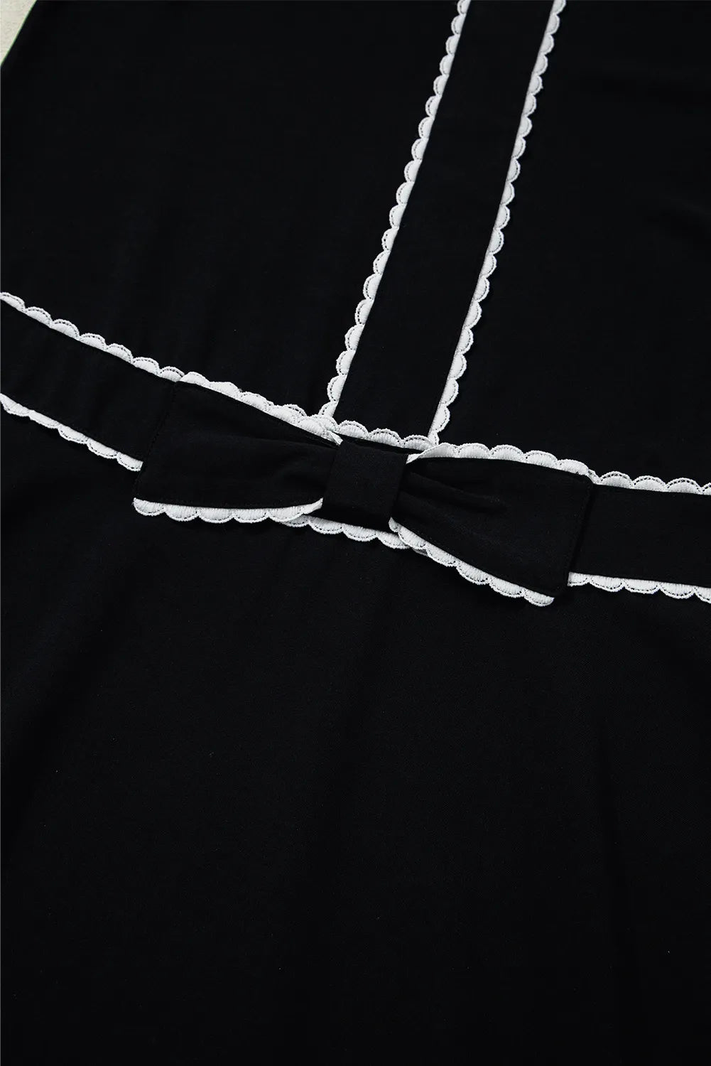 Contrast Scallop Trim Bow Detail Short Sleeve Shift Dress
