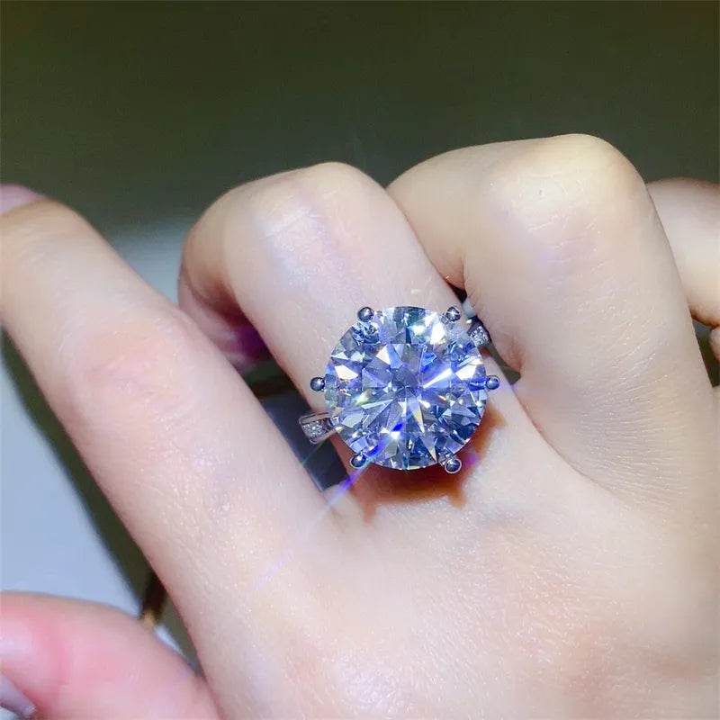 10 Carat Moissanite Ring in 925 Sterling Silver - Platinum-Plated Jewelry with Certificate