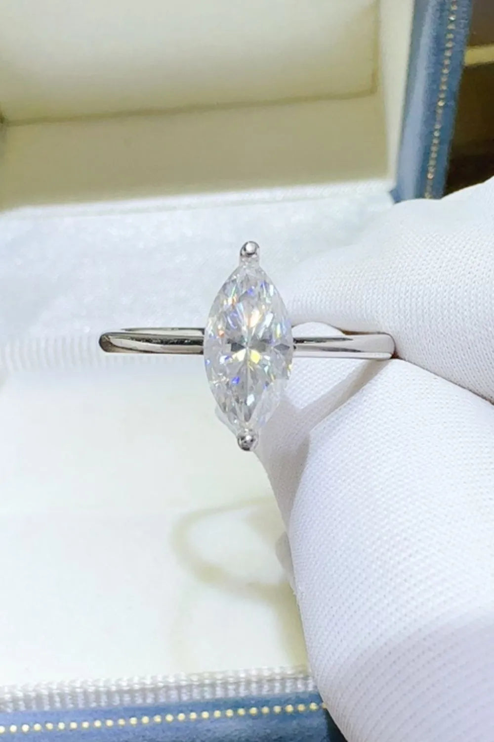 2 Carat Moissanite Ring in 925 Sterling Silver with Platinum-Plated Finish - Elegant Jewelry Piece