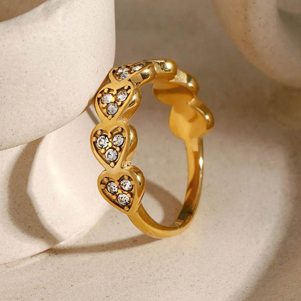 Elegant 18K Gold-Plated Stainless Steel Heart Ring with Zircon Inlay - Size 7 - Store 42