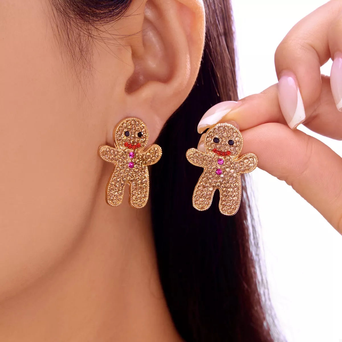 Charming Gingerbread Man Stud Earrings in Zinc Alloy with Rhinestones - Trendy Holiday Accessory
