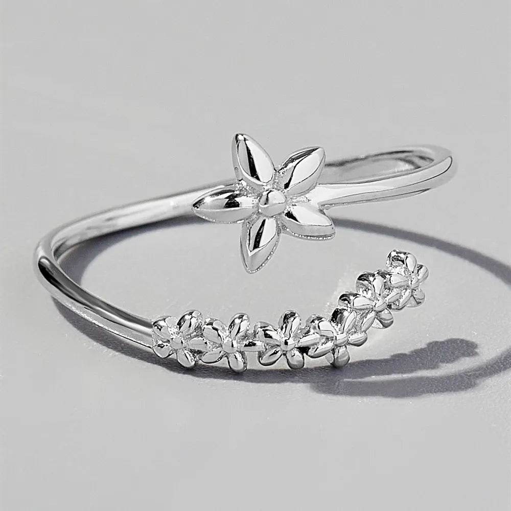 Elegant 925 Sterling Silver Flower Ring for Women - Stylish Floral Design Jewelry