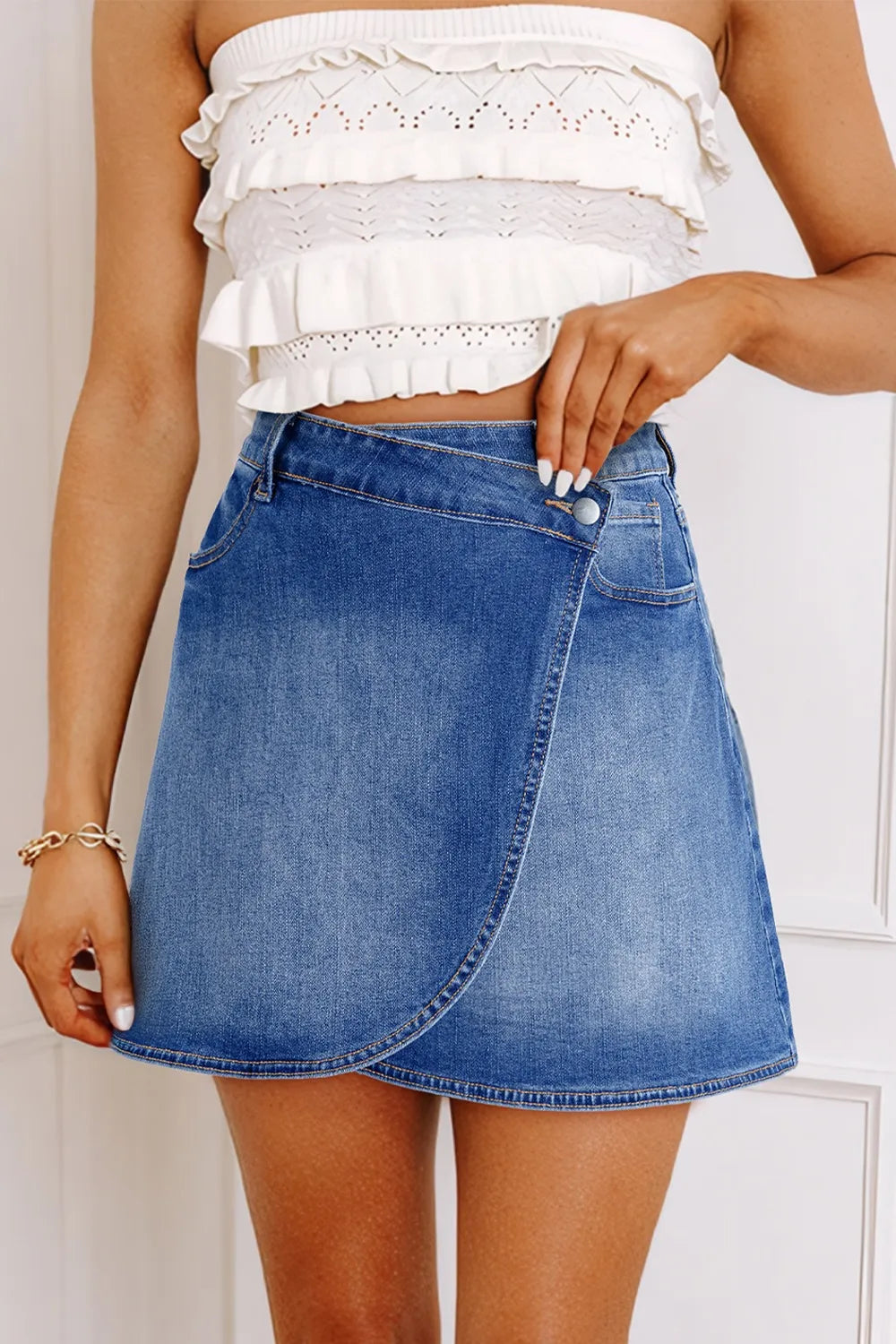 Stylish Wrapped Crossed Waist Denim Mini Skirt with Pockets - Classic Cotton Blend