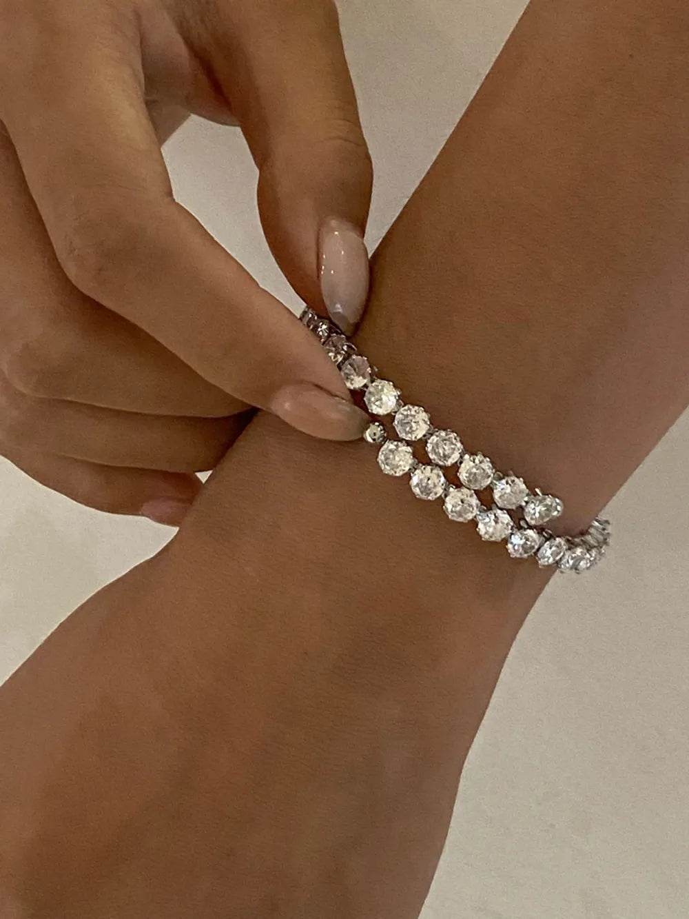 Elegant 18K Gold-Plated Stainless Steel Bracelet With Zircon Inlay – Unique Gift Idea - Store 42