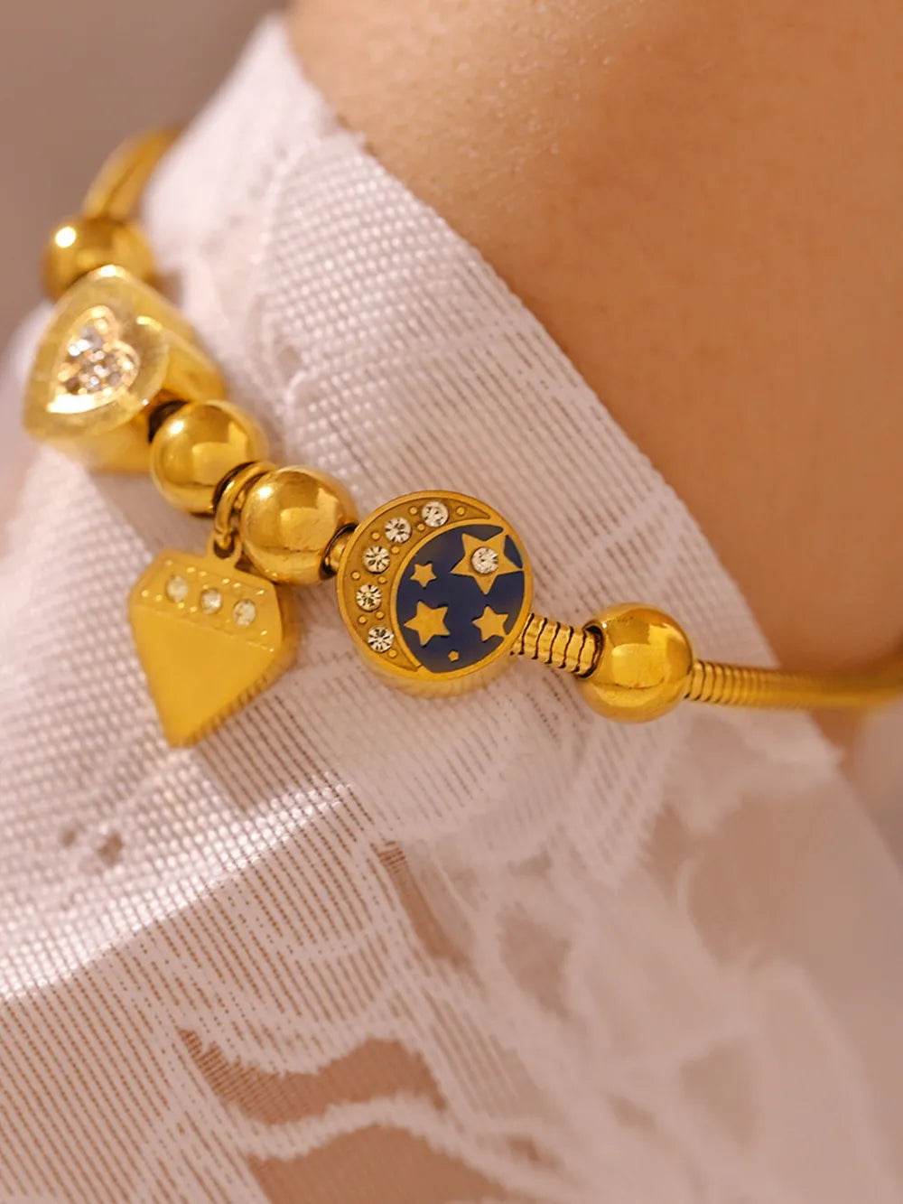 Elegant 18K Gold-Plated Stainless Steel Rhinestone Charm Bracelet with Adjustable Length