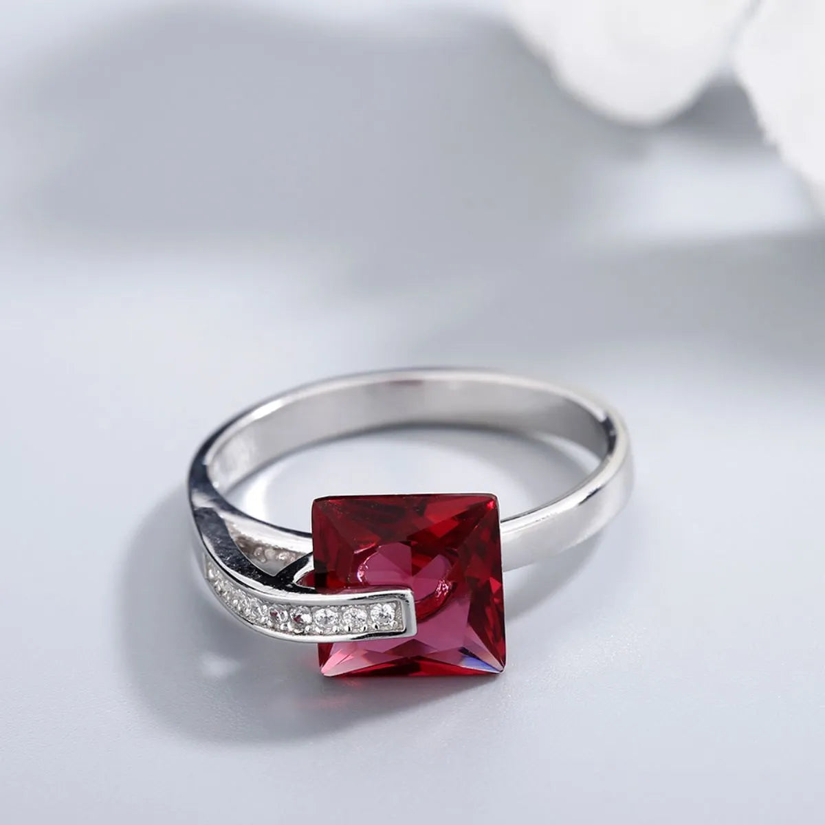 925 Sterling Silver Zircon Ring with Platinum-Plated Finish - Elegant Gift Box Included