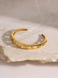 Elegant 18K Gold-Plated Stainless Steel Rhinestone Cutout Bracelet for Stylish Accessory - Store 42