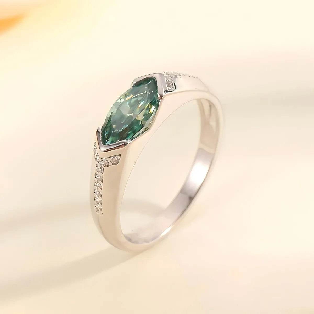 1 Carat Moissanite Ring in 925 Sterling Silver with Certificate & Matching Box - Elegant Jewelry