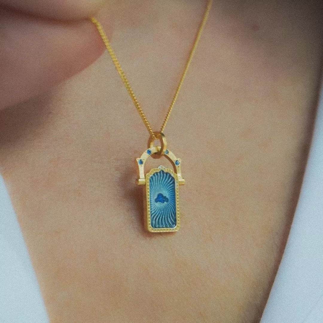 Elegant 18K Gold-Plated Titanium Steel Pendant Necklace with Resin Detail, 17.7-Inch Chain - Store 42