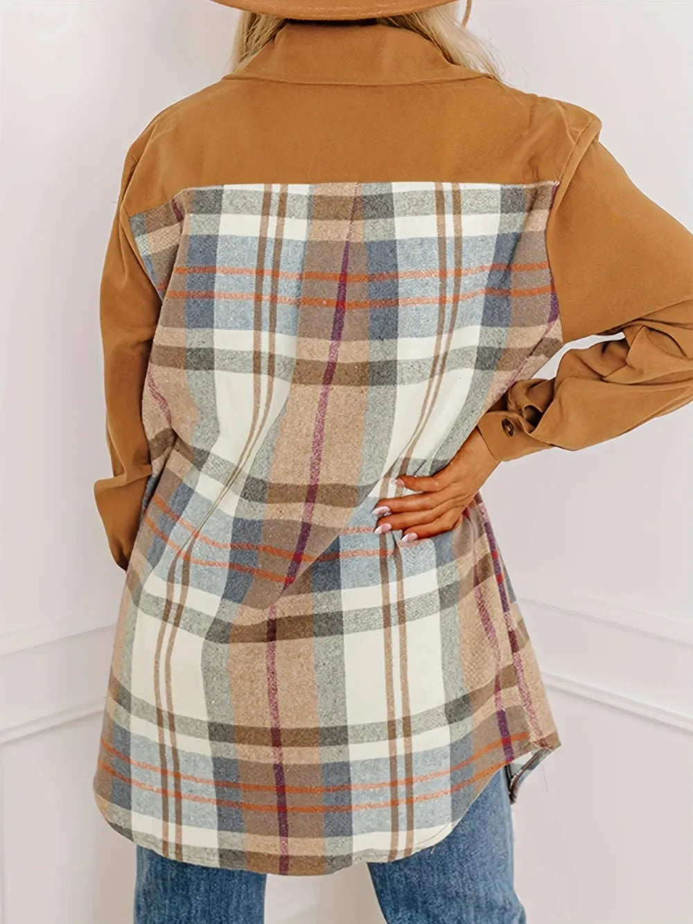 Plaid Long Sleeve Jacket With Collared Neck, Buttoned and Pocketed, Trendy & Versatile