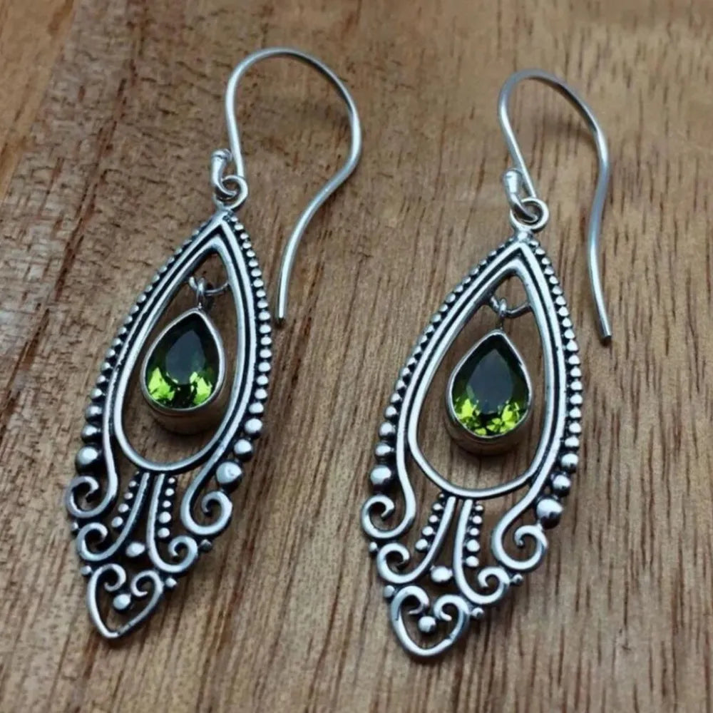 Stylish Alloy Rhinestone Cutout Earrings - Elegant Sparkle for Every Occasion