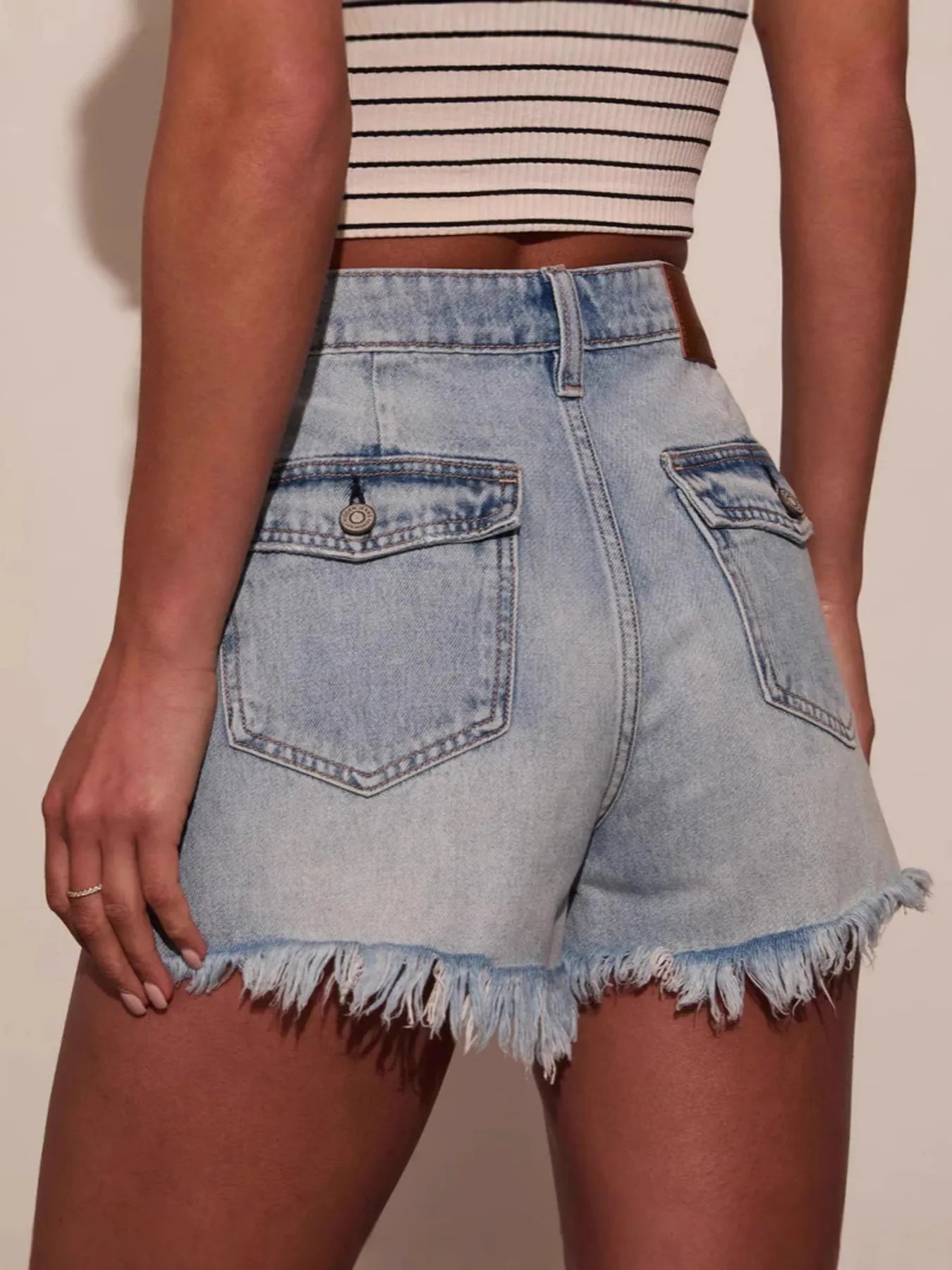 Trendy Raw Hem Denim Shorts With Pockets, Classic Washed Style - 75% Polyester, 25% Cotton