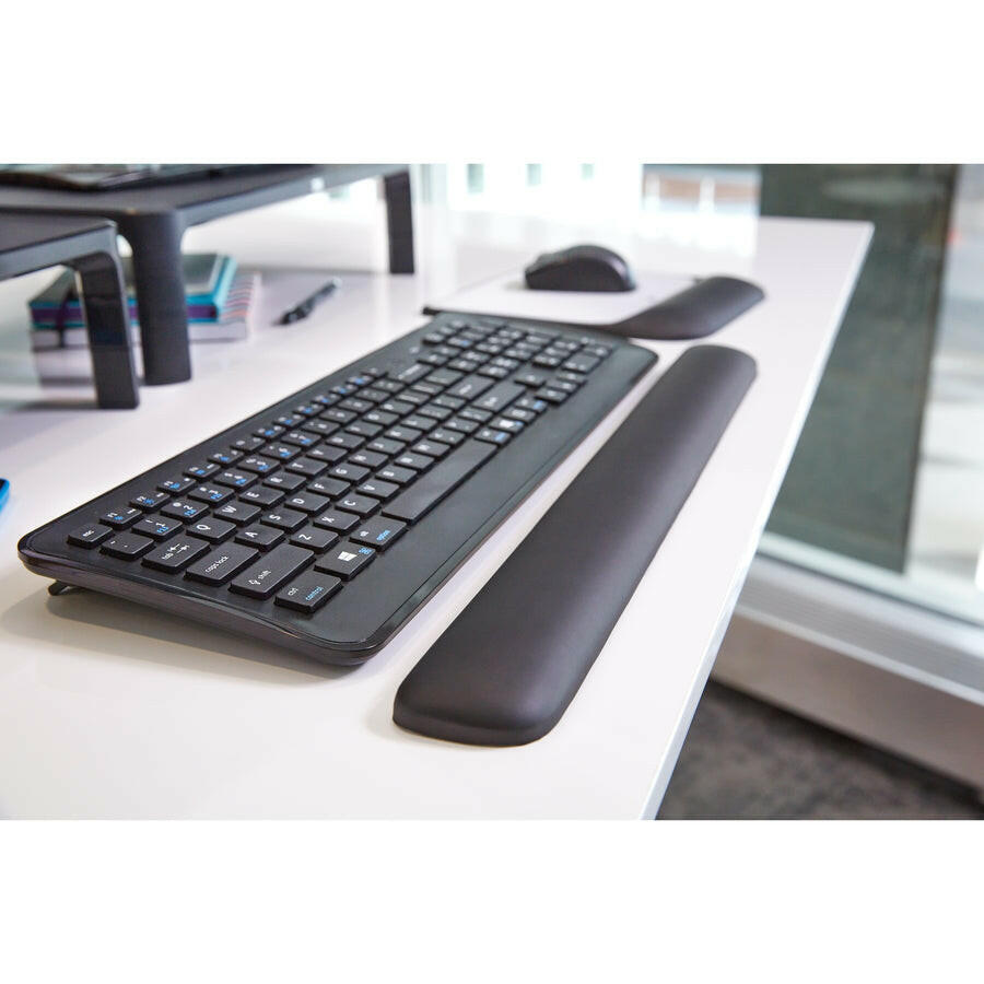 3M Ergonomic Gel Wrist Rest for Keyboards, Soft Comfort Support, Compact Design, Black