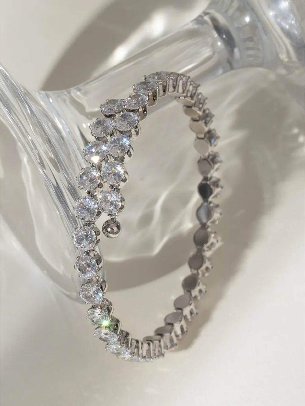 Elegant 18K Gold-Plated Stainless Steel Bracelet With Zircon Inlay – Unique Gift Idea - Store 42