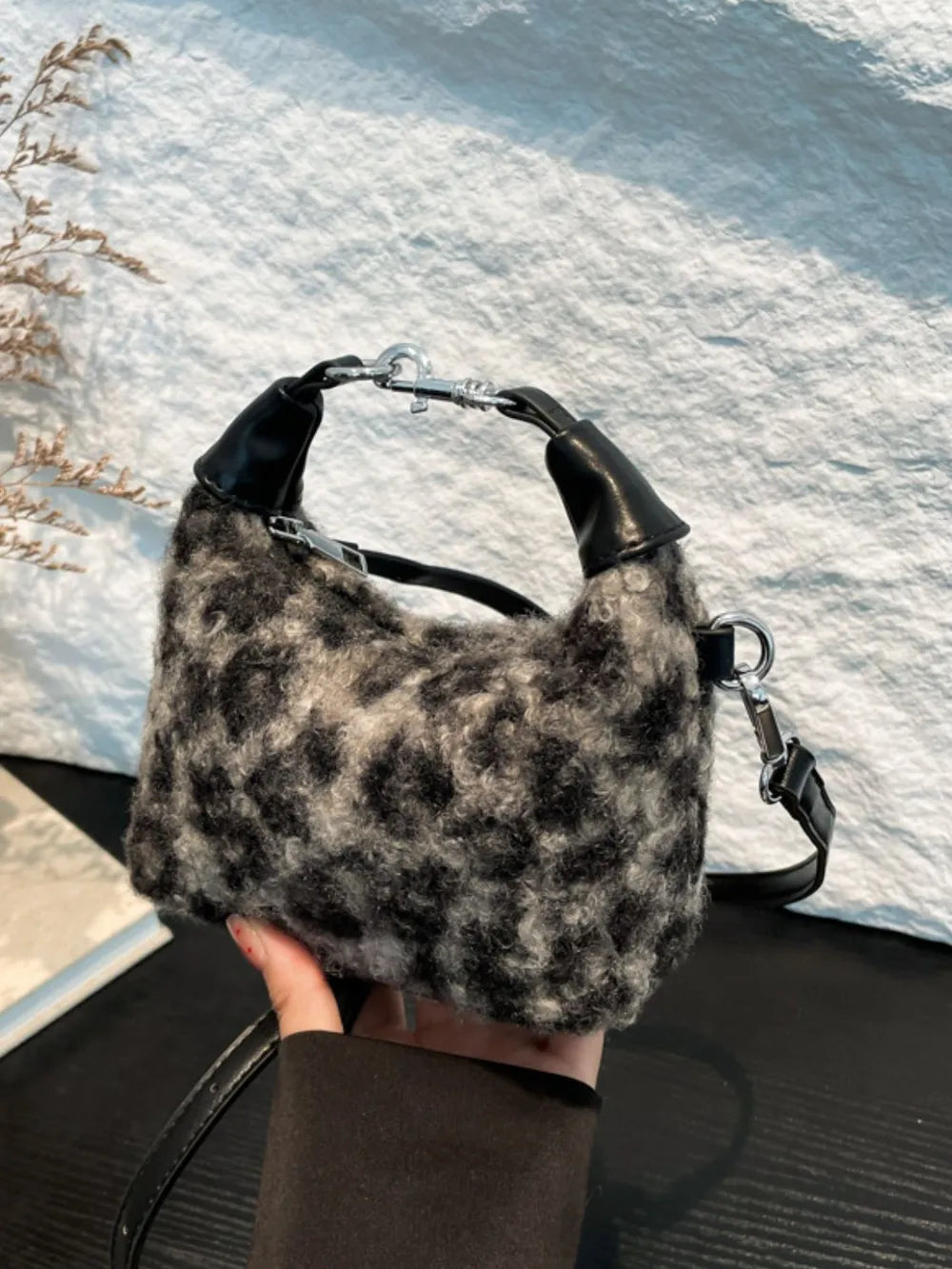 Black / One Size