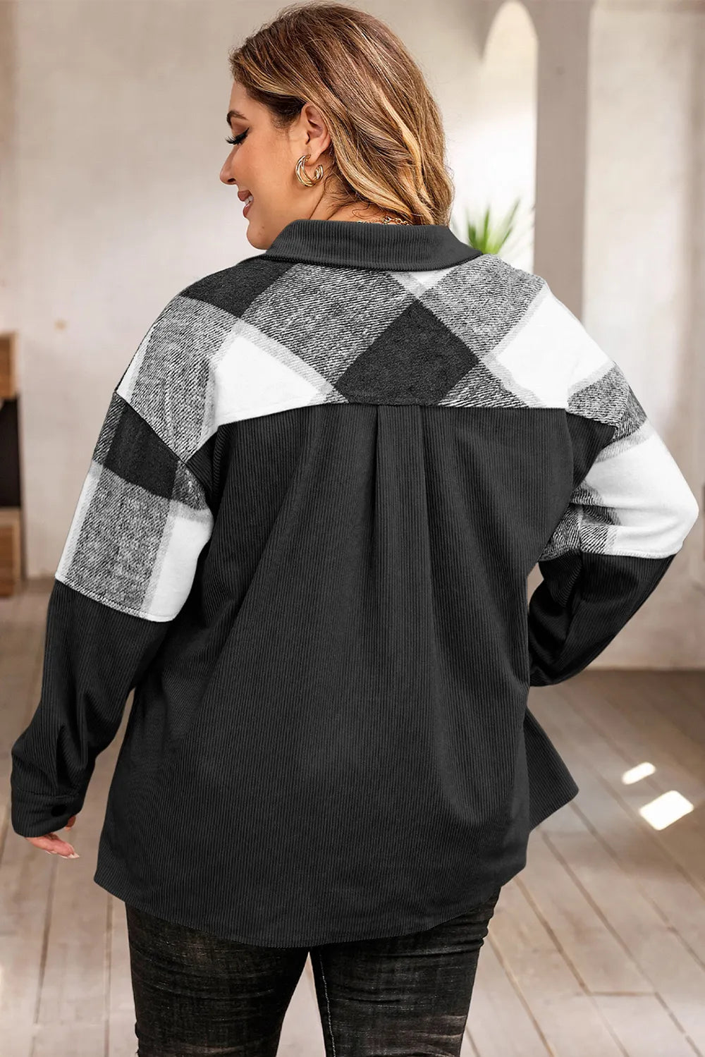 Plus Size Plaid Snap Down Jacket with Pockets - Soft 100% Polyester, Normal Thickness
