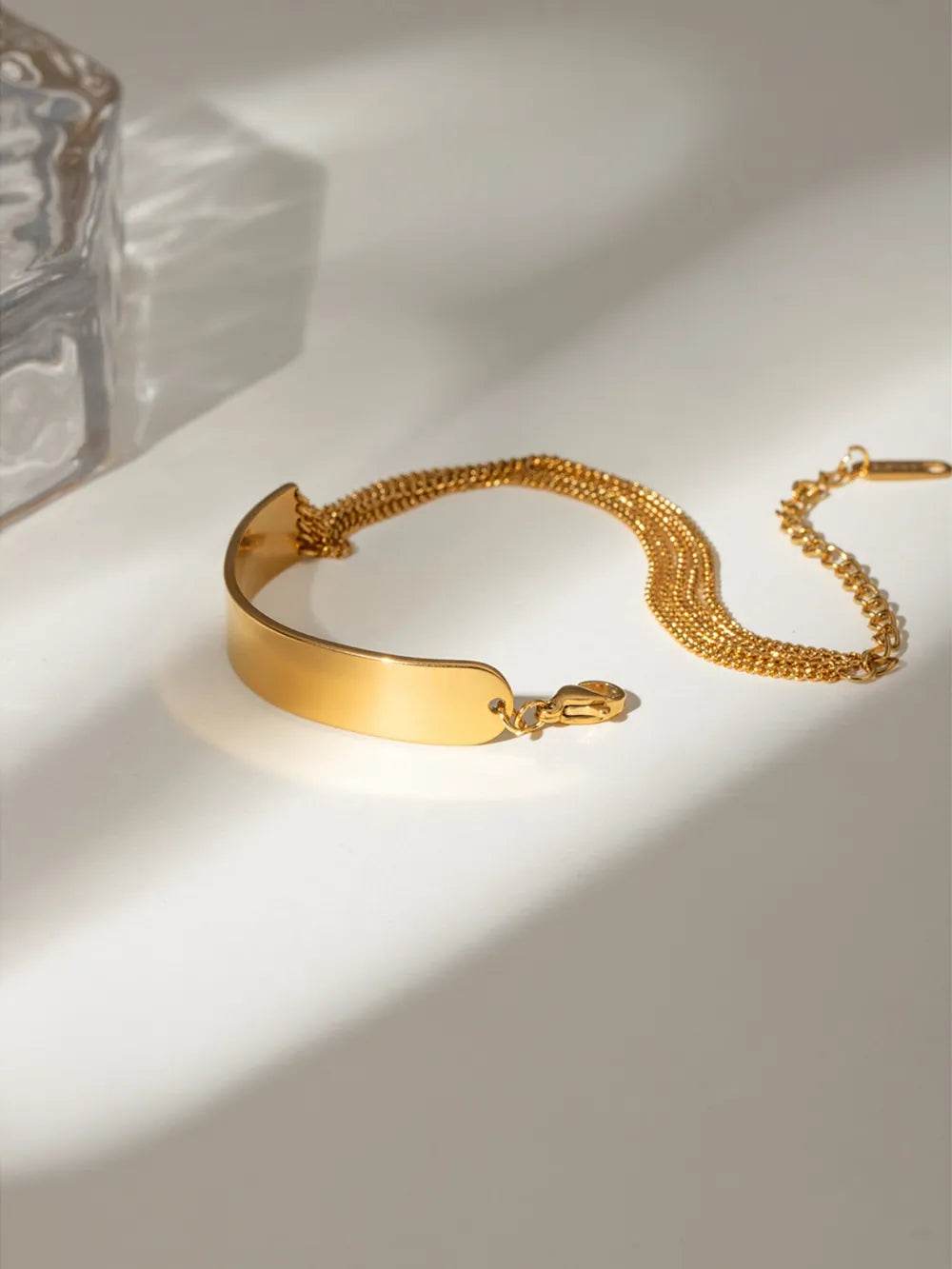 Elegant 18K Gold-Plated Stainless Steel Bracelet - Durable & Stylish Accessory