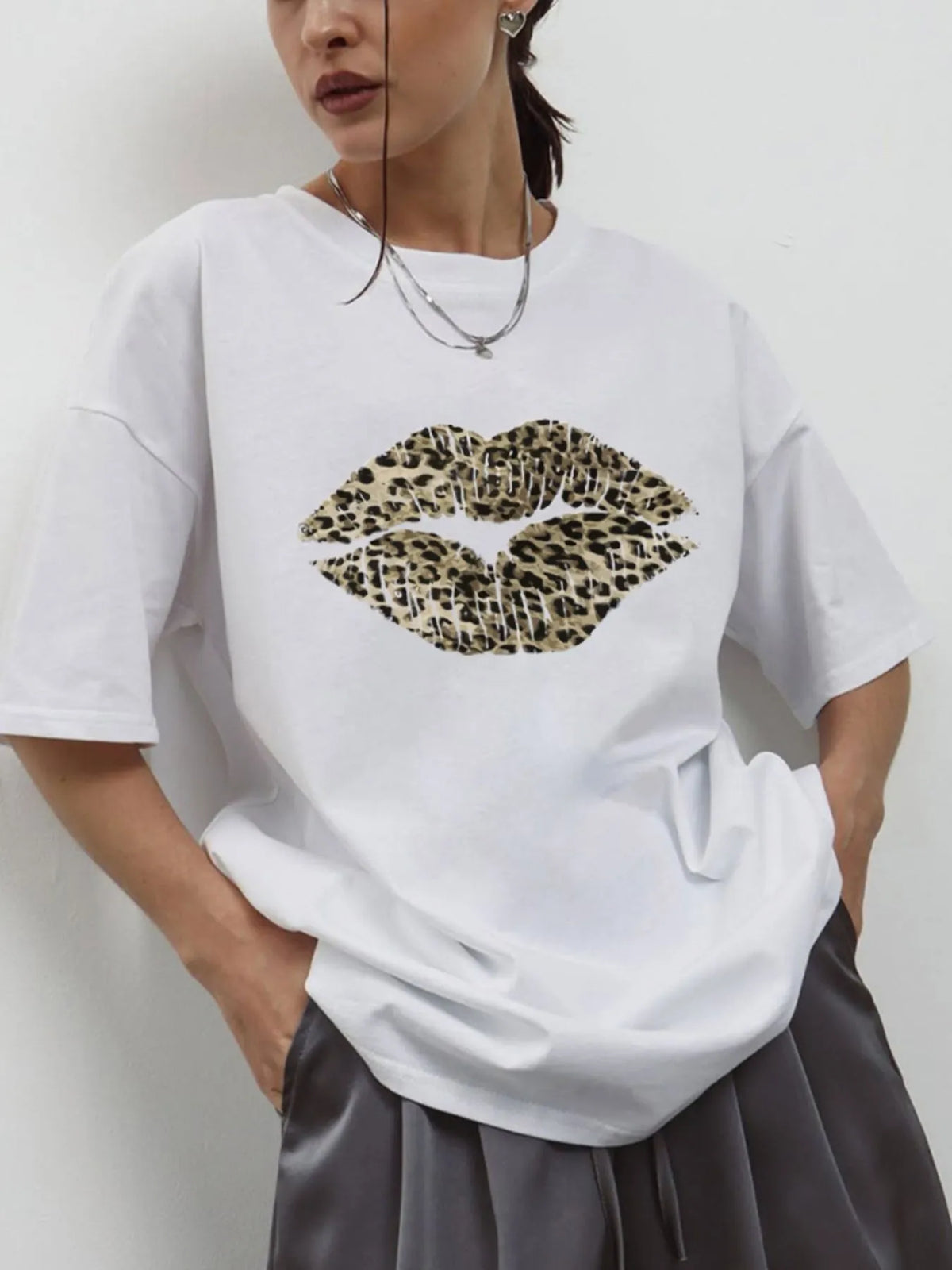 White / M