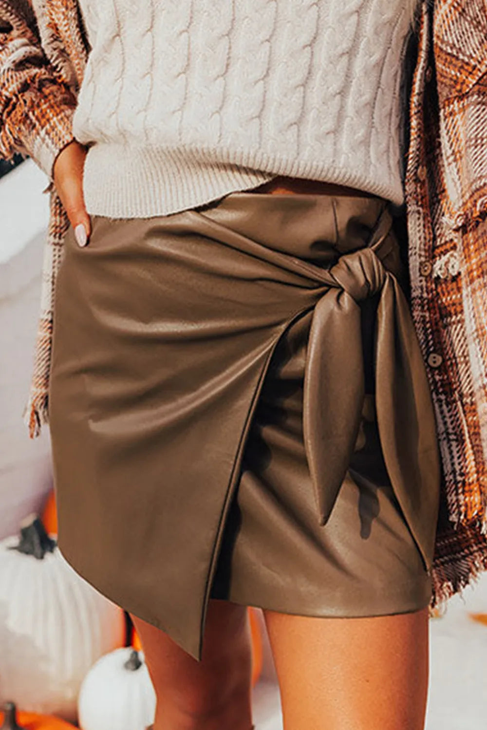 Brown / S
