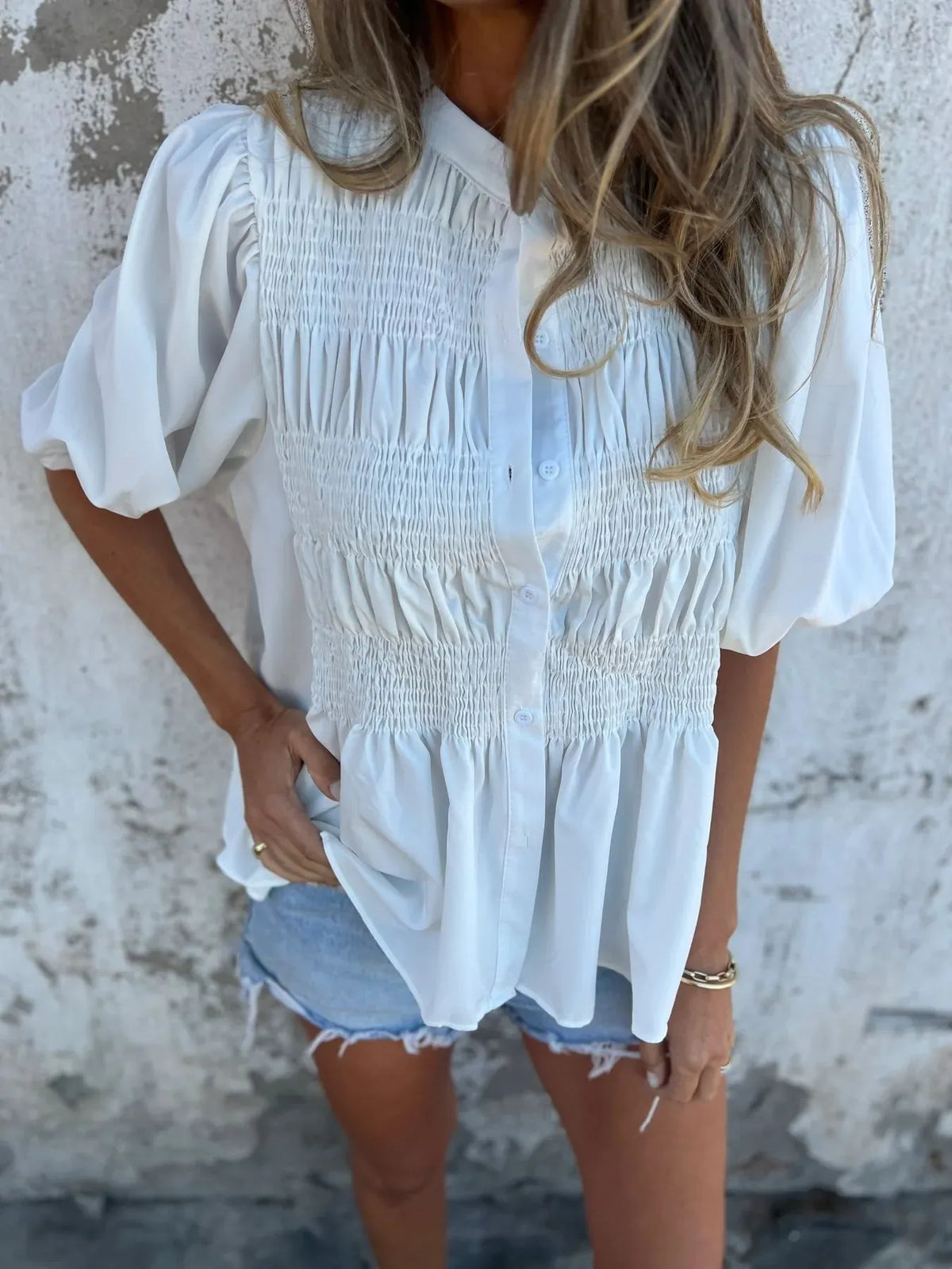 White / S