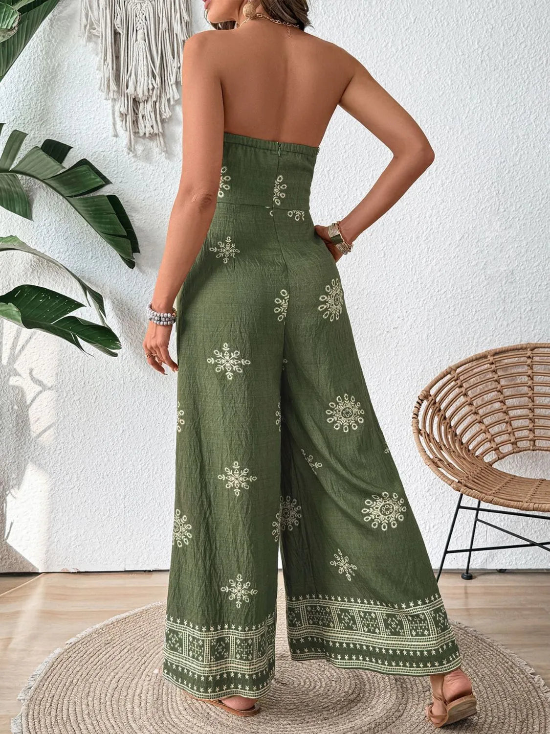 Trendy Printed Wide Leg Tube Jumpsuit With Pockets and Tied Detail for Effortless Elegance