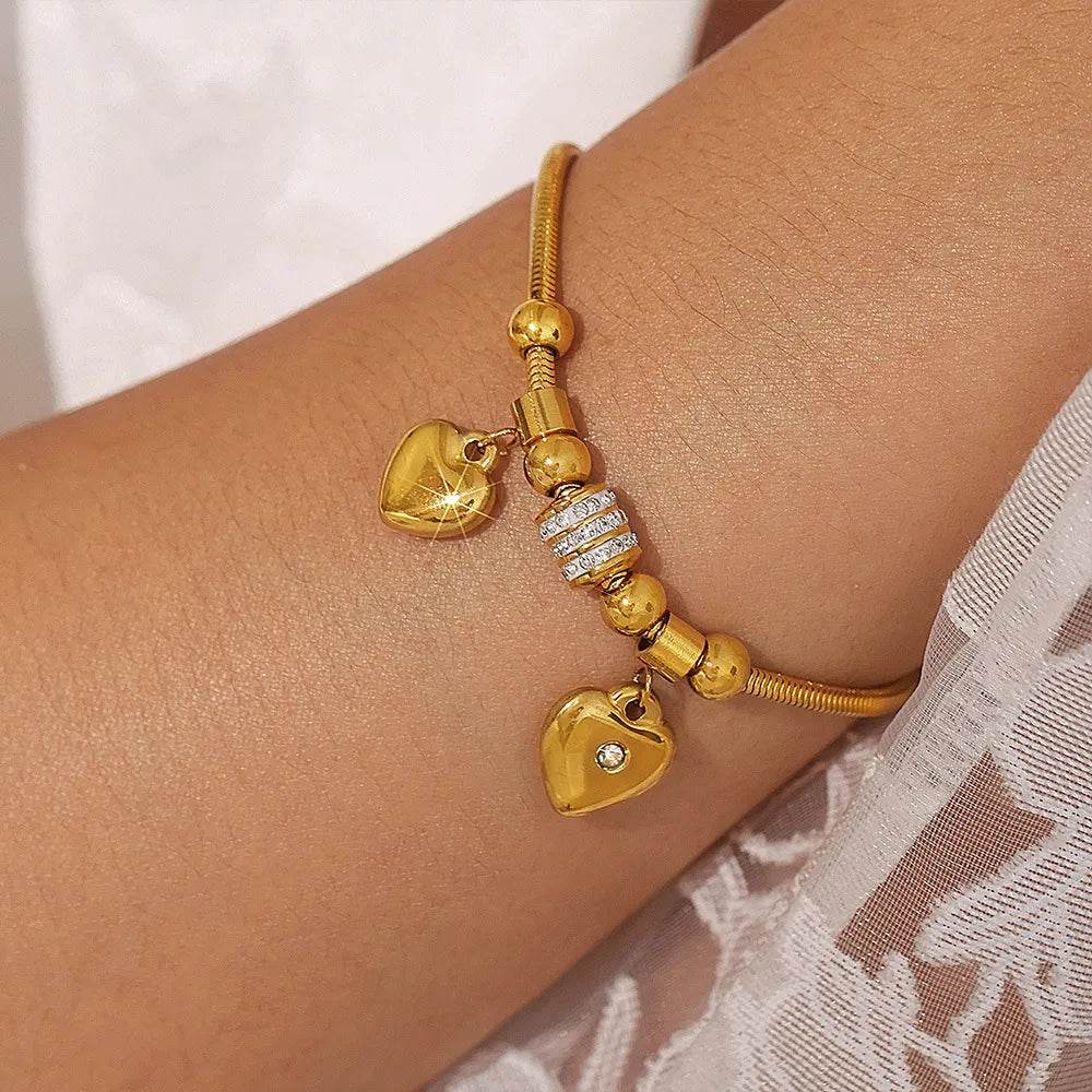 Elegant 18K Gold-Plated Rhinestone Heart Charm Bracelet - Stylish and Durable Jewelry