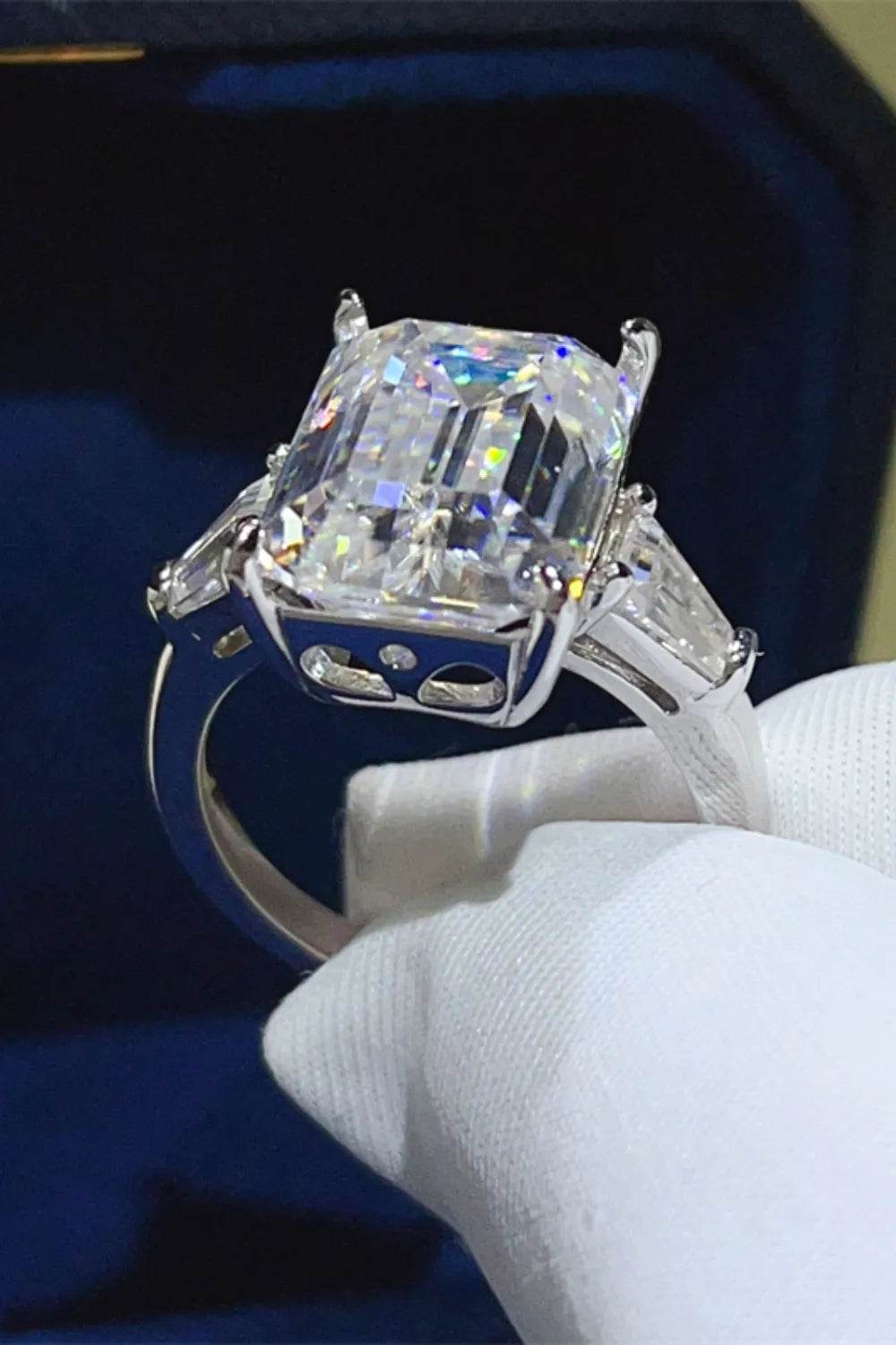 10 Carat Moissanite Ring in 925 Sterling Silver with Certificate - Elegant and Durable Design - Store 42