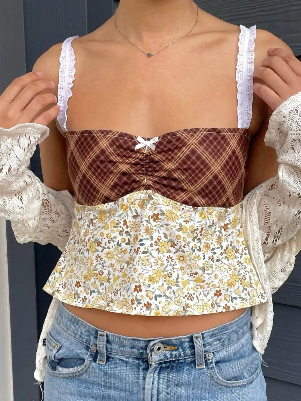 Floral Lace Detail Sweetheart Neck Cami - Backless Design with Tied Bow, Slightly Stretchy