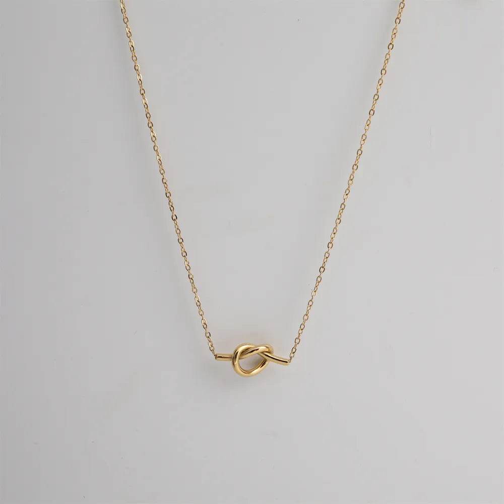 Elegant 18K Gold-Plated Knotted Necklace in Titanium Steel - Stylish Accessory for Any Occasion - Store 42