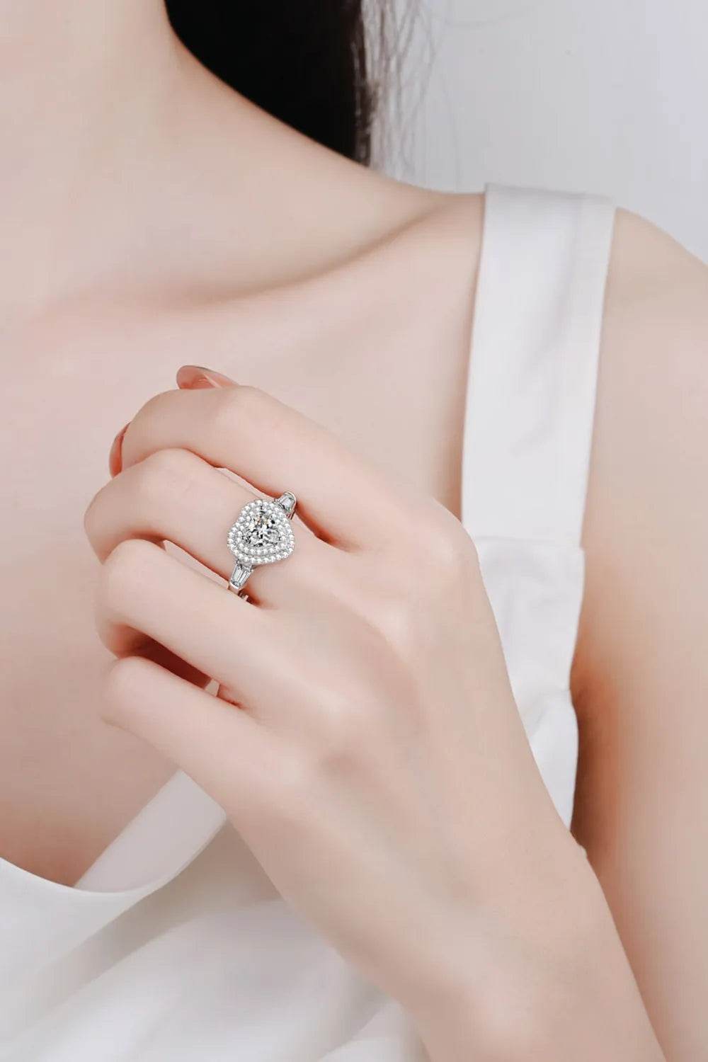 1 Carat Moissanite Heart Ring in 925 Sterling Silver - Elegant Platinum-Plated Jewelry - Store 42