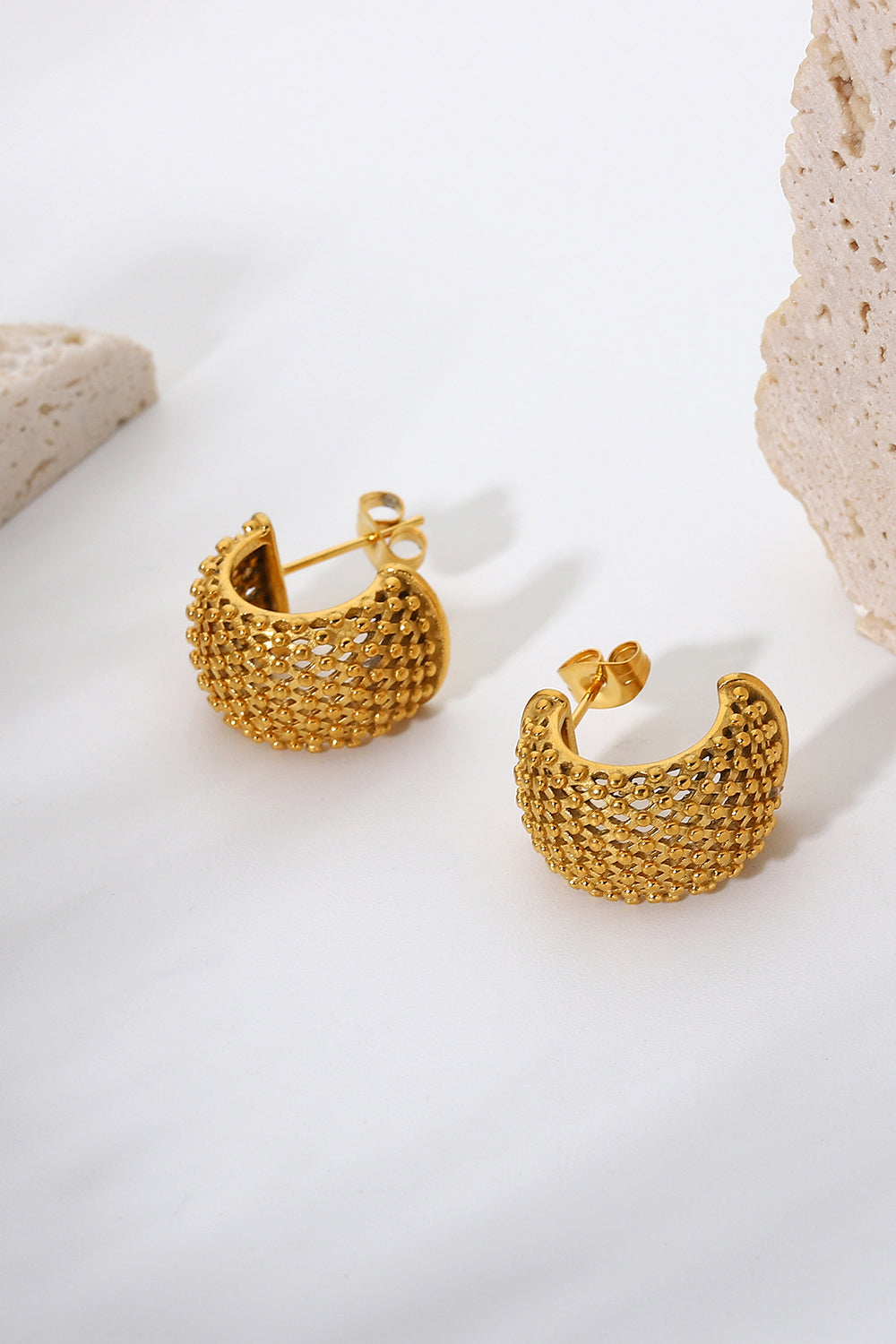 Trendy Stainless Steel Mesh Half Hoop Earrings – Lightweight 0.7 In Length for Effortless Elegance