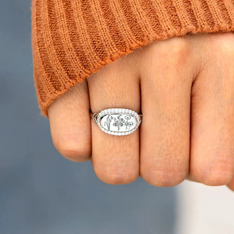 Flower Epoxy Resin Ring with Zircon Inlay and 925 Sterling Silver Band - Elegant Jewelry Piece