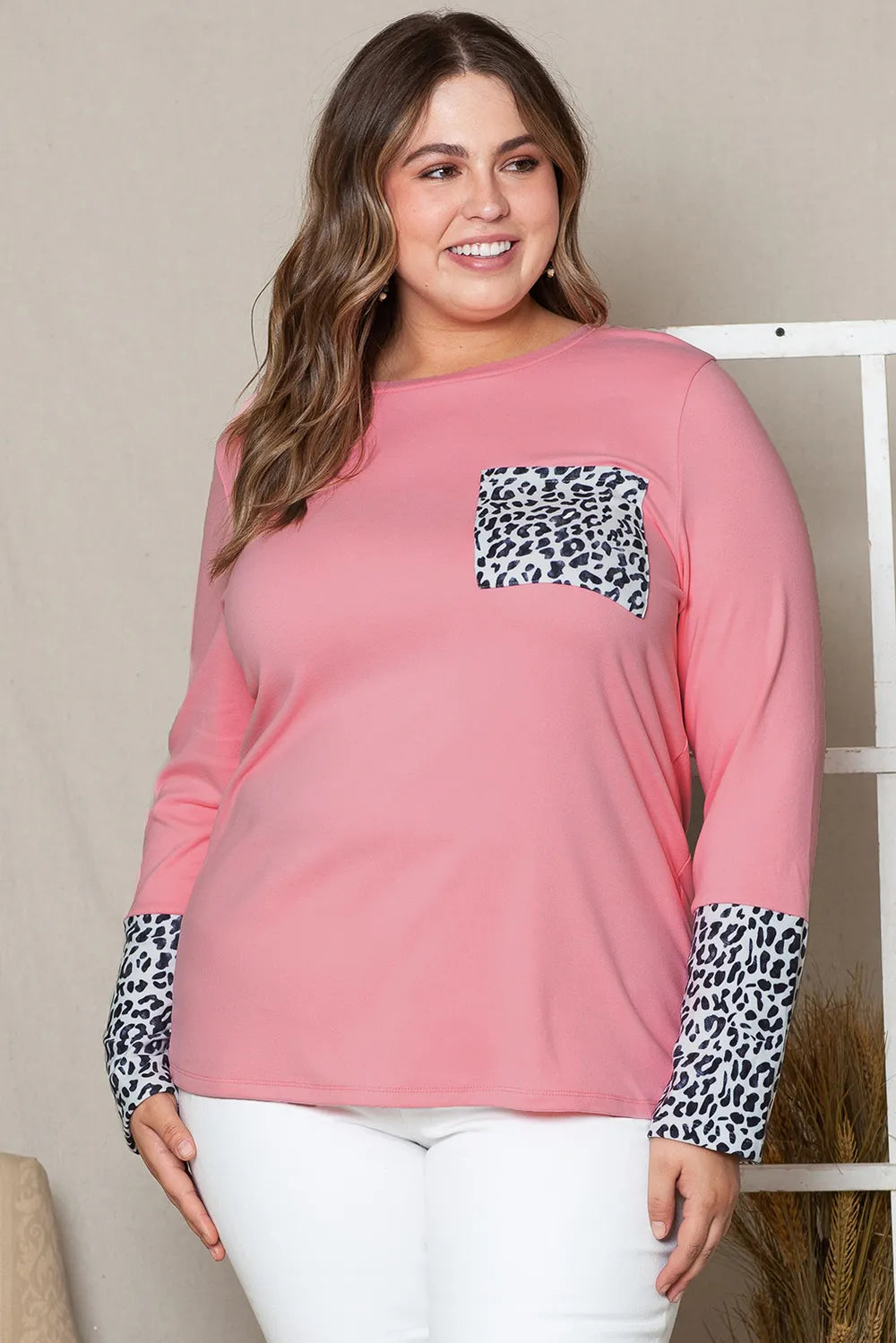 Plus Size Leopard Print Long Sleeve T-Shirt with Pocket, Opaque & Slightly Stretchy Fabric