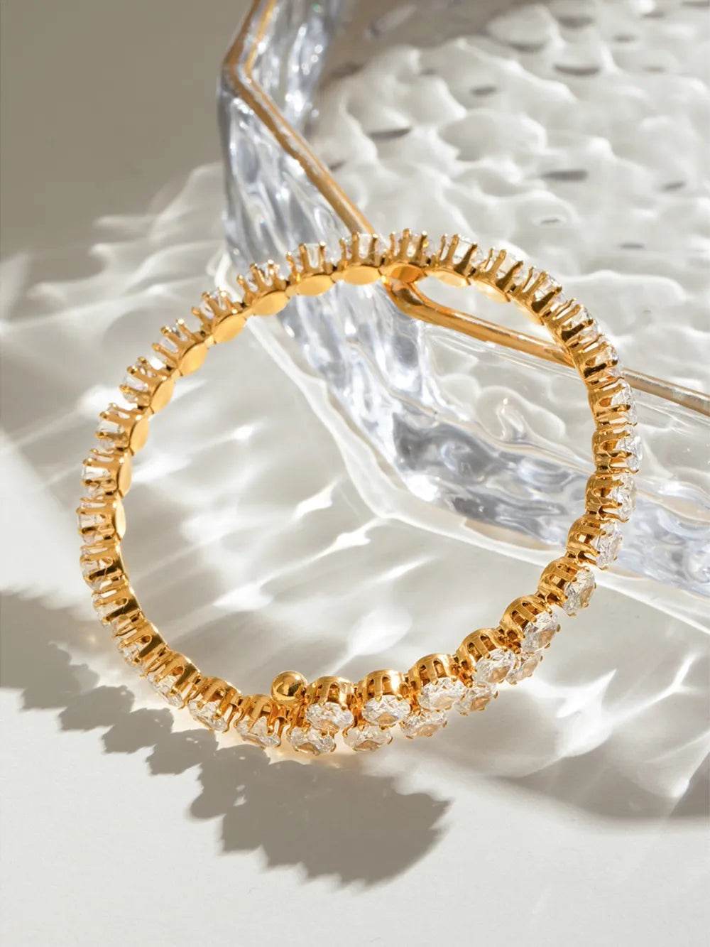 Elegant 18K Gold-Plated Stainless Steel Bracelet With Zircon Inlay – Unique Gift Idea