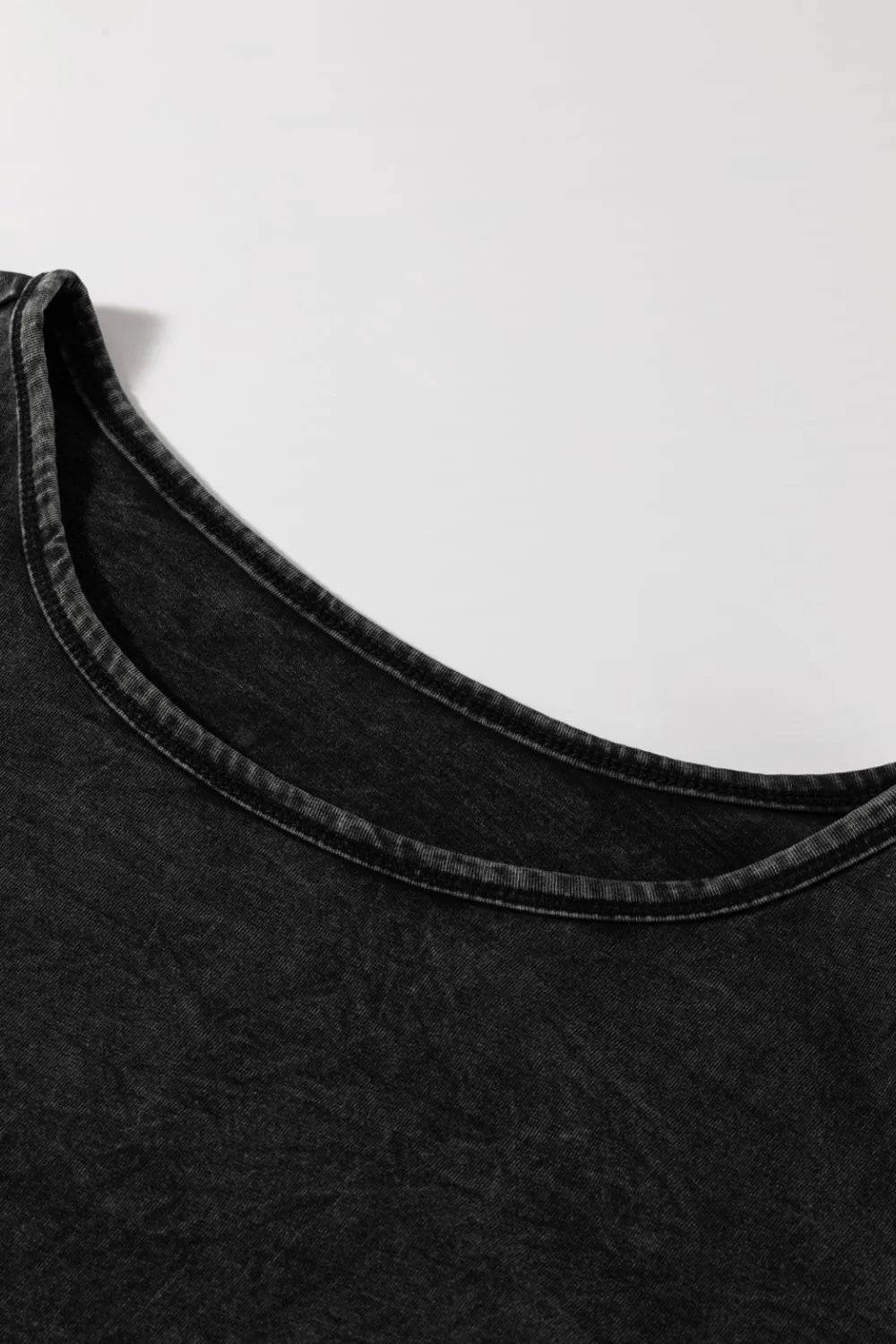 Trendy Contrast Round Neck Half Sleeve T-Shirt - Soft 100% Cotton with Seam Detail - Store 42