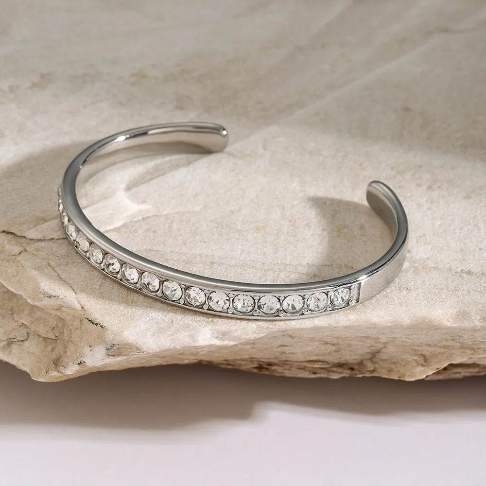 Elegant 18K Gold-Plated Stainless Steel Bracelet with Zircon Inlay - Timeless Fashion Accessory - Store 42