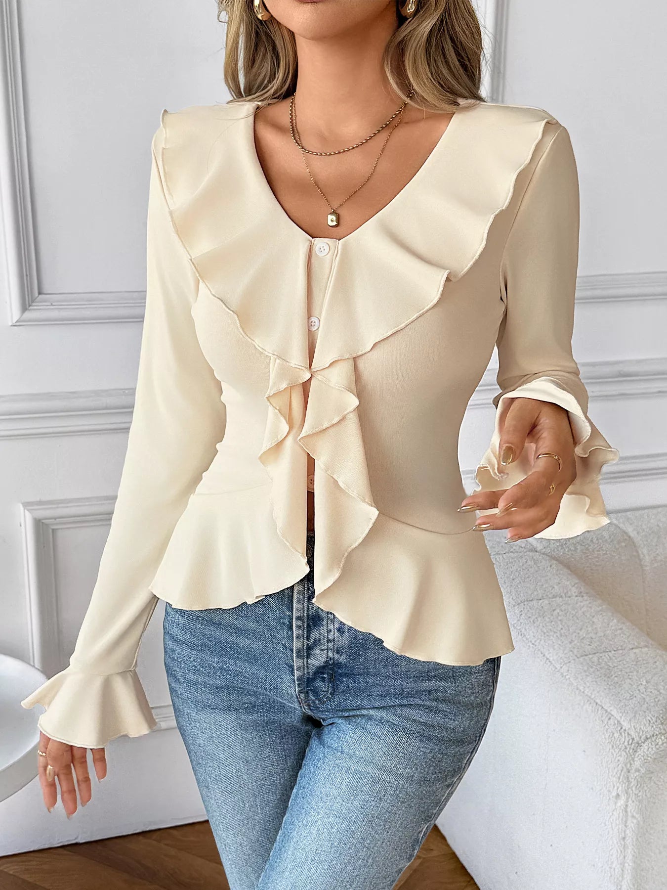 Stylish Ruffled Flounce Sleeve Blouse in Stretchy Polyester - Perfect for Any Occasion