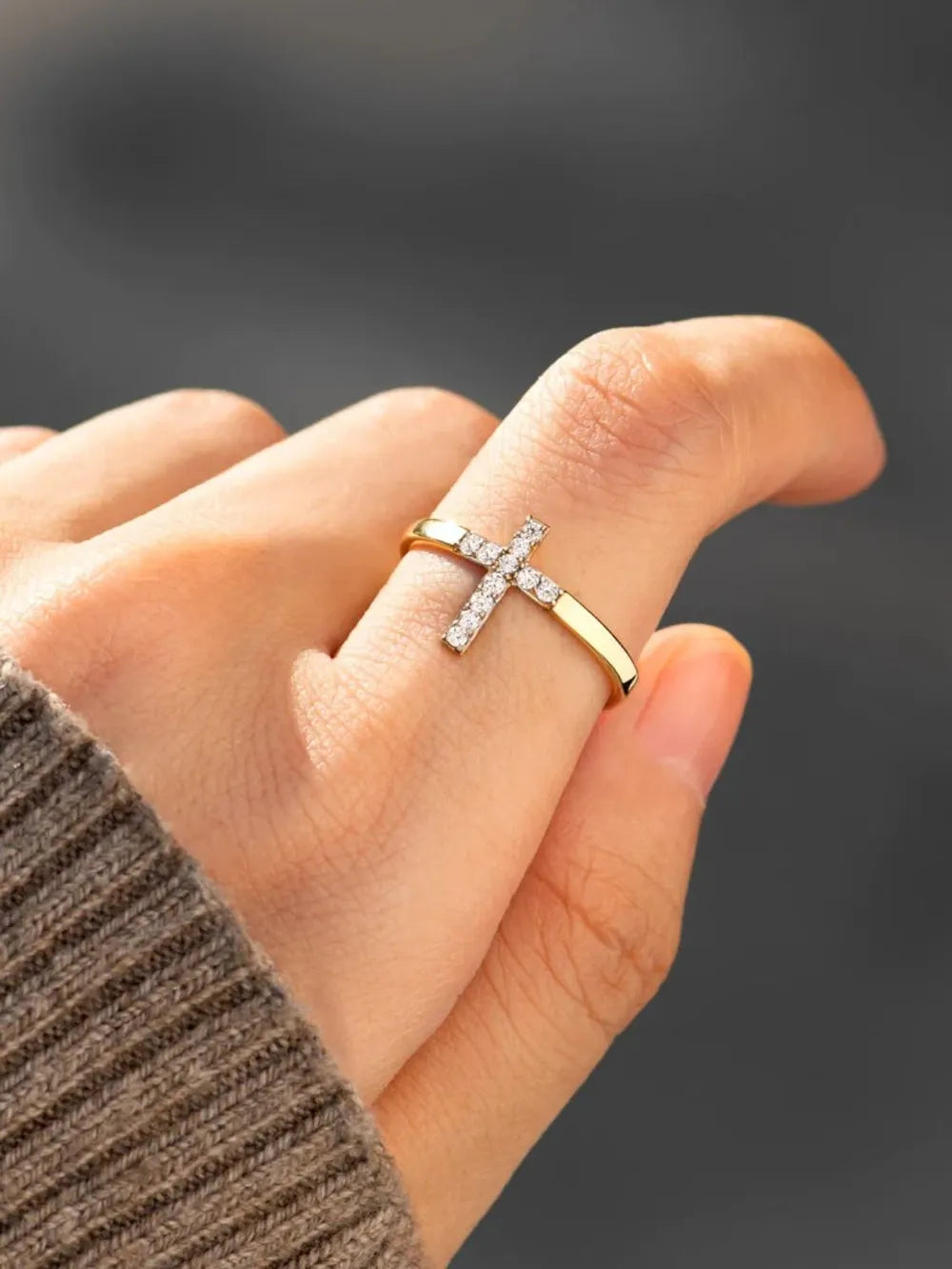 Elegant 925 Sterling Silver Cross Ring with Zircon Inlay - 18K Gold-Plated Design