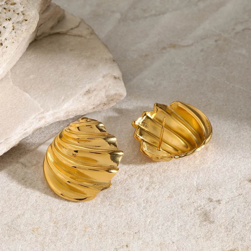 18K Gold-Plated Stainless Steel Shell Shape Stud Earrings - Elegant and Lightweight - Store 42