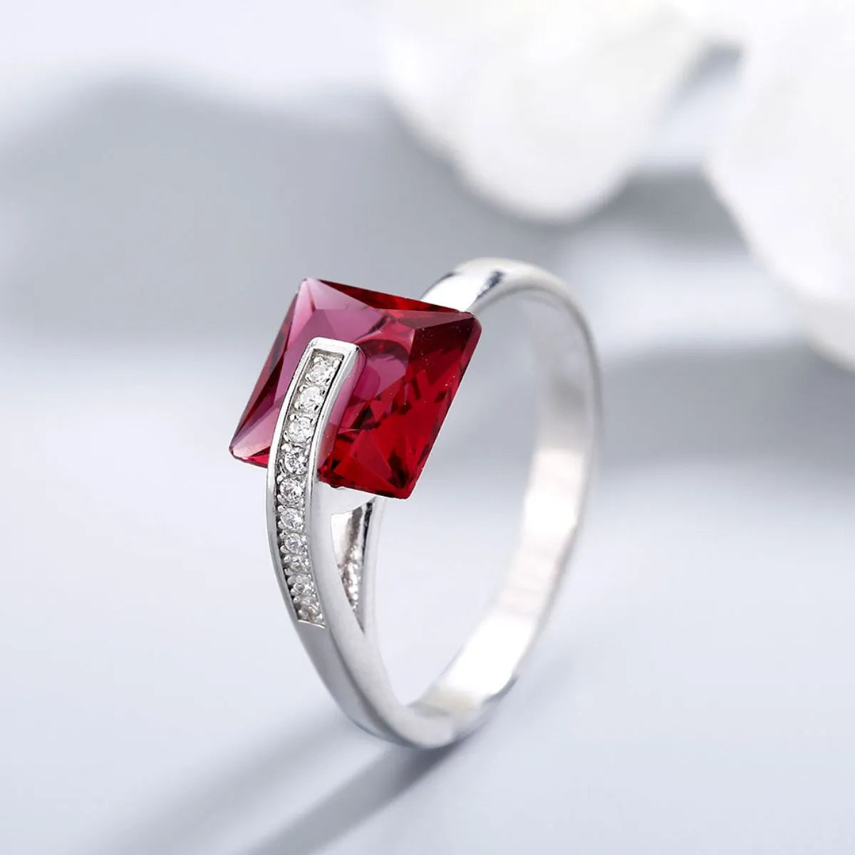 925 Sterling Silver Zircon Ring with Platinum-Plated Finish - Elegant Gift Box Included