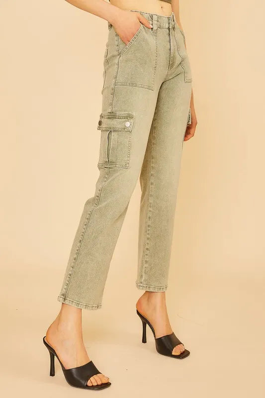 Annie Wear Straight Leg Cargo Jeans with Pockets - Versatile Style for Casual & Outdoor Use
