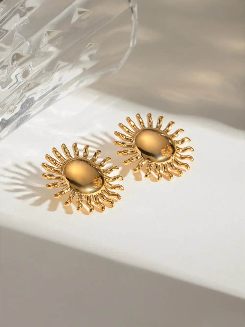18K Gold-Plated Stainless Steel Sun Stud Earrings - Elegant Jewelry for Everyday Wear
