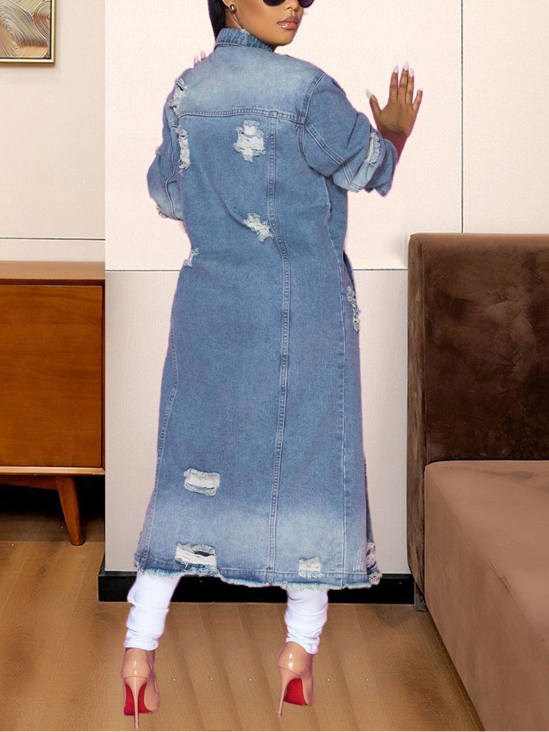 Chic Long Sleeve Distressed Denim Jacket with Raw Hem and Collared Neckline