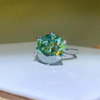 10 Carat Moissanite Ring in 925 Sterling Silver - Platinum-Plated Elegance - Store 42